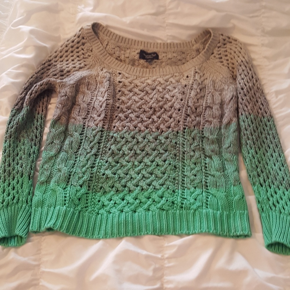 American Eagle sweater